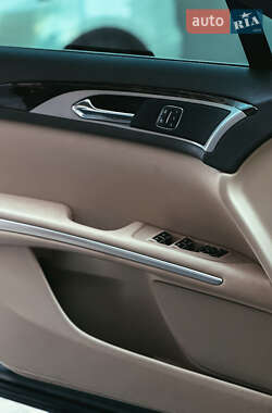 Седан Lincoln MKZ 2014 в 