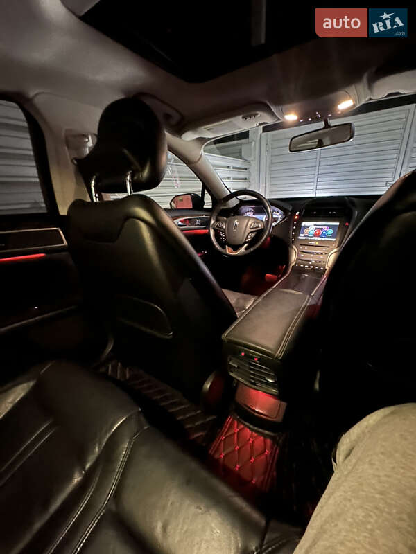 Седан Lincoln MKZ 2014 в Виннице