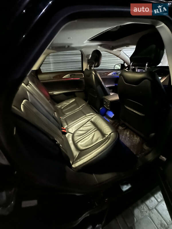 Седан Lincoln MKZ 2014 в Виннице