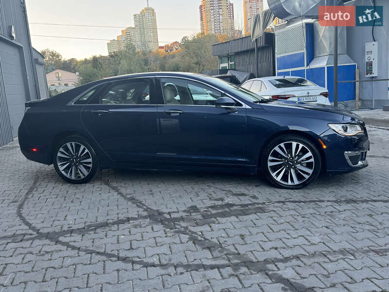 Седан Lincoln MKZ 2016 в Киеве