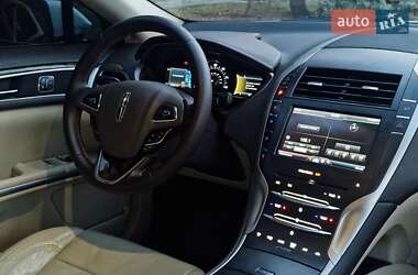 Седан Lincoln MKZ 2015 в 
