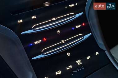 Седан Lincoln MKZ 2015 в 