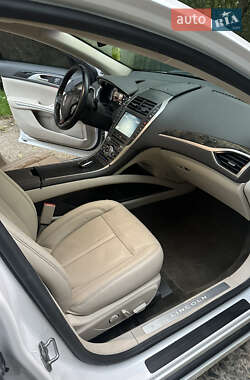 Седан Lincoln MKZ 2016 в 