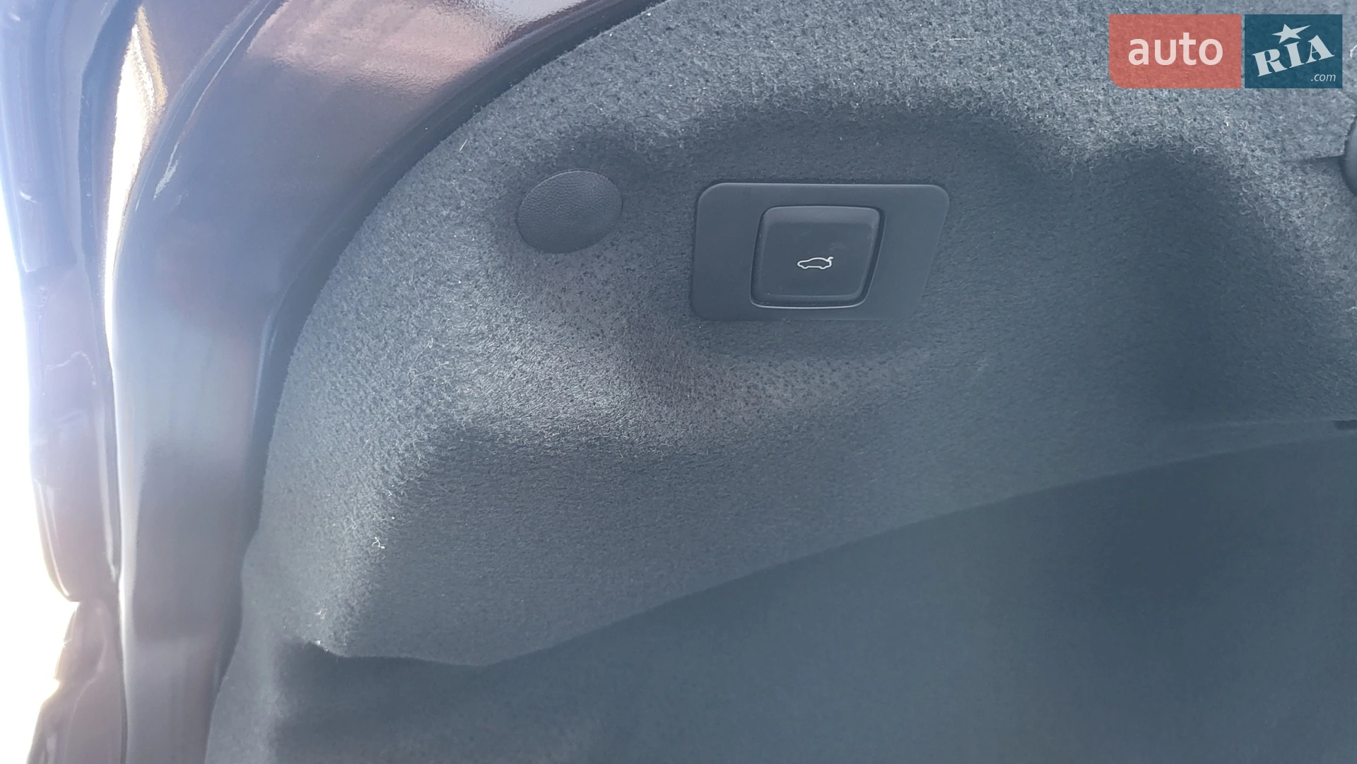 2019 Lincoln MKZ - мініатюра 36