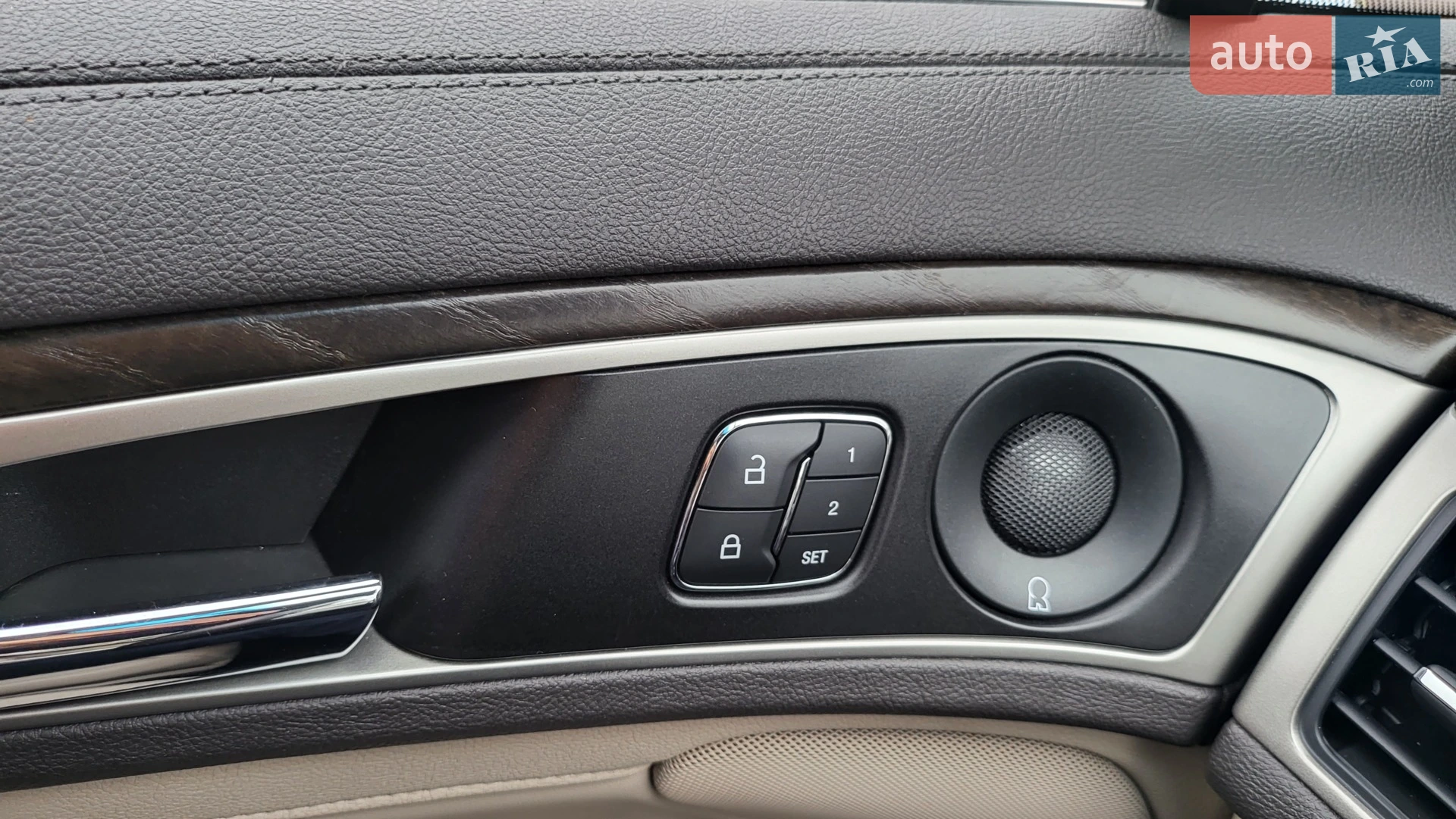 2019 Lincoln MKZ - мініатюра 48