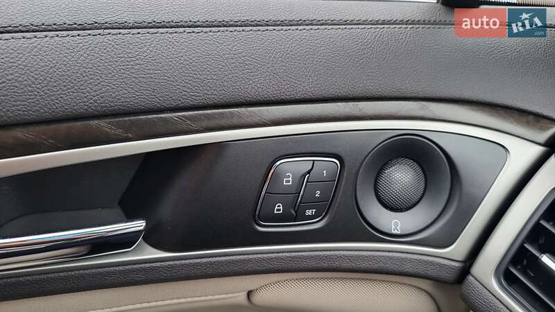 Седан Lincoln MKZ 2019 в Киеве