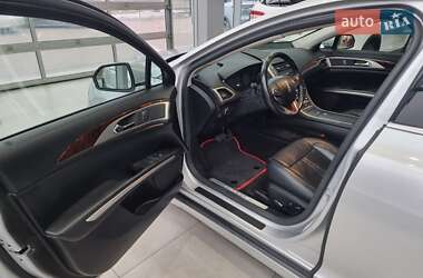 Седан Lincoln MKZ 2015 в 