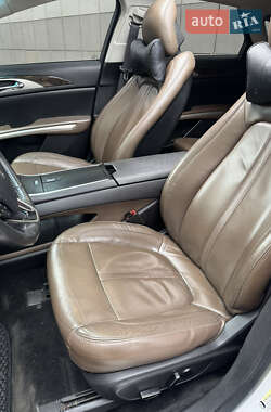 Седан Lincoln MKZ 2012 в Кременчуге