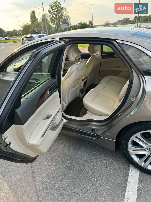 Седан Lincoln MKZ 2016 в Виннице