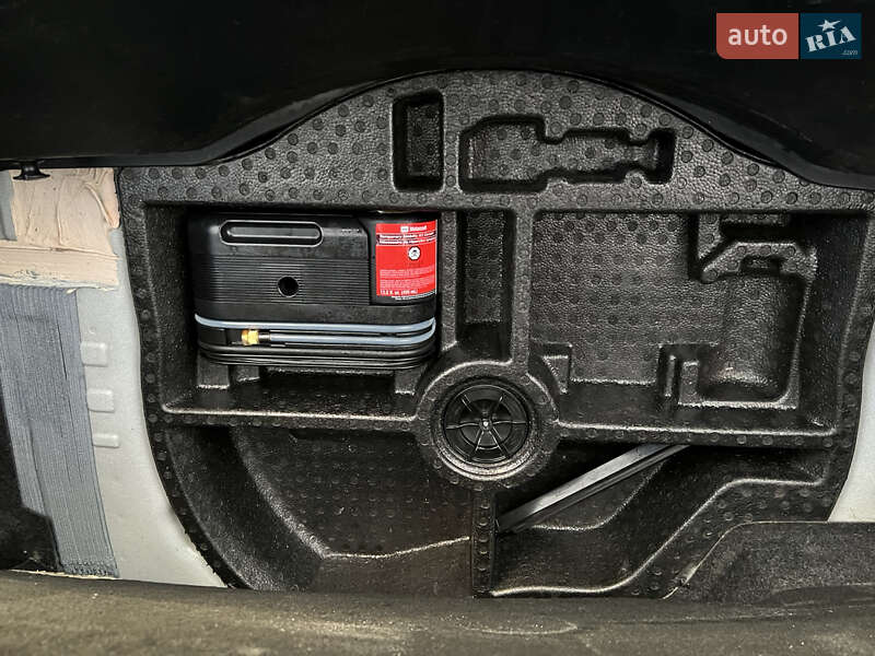 Седан Lincoln MKZ 2012 в Киеве