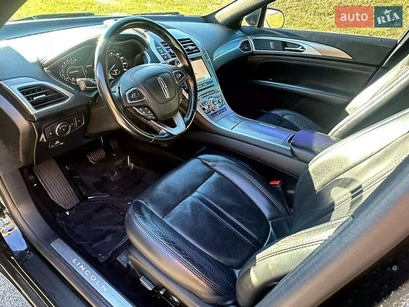 Седан Lincoln MKZ 2017 в Львове