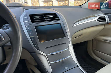 Седан Lincoln MKZ 2013 в 