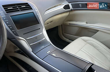 Седан Lincoln MKZ 2013 в 