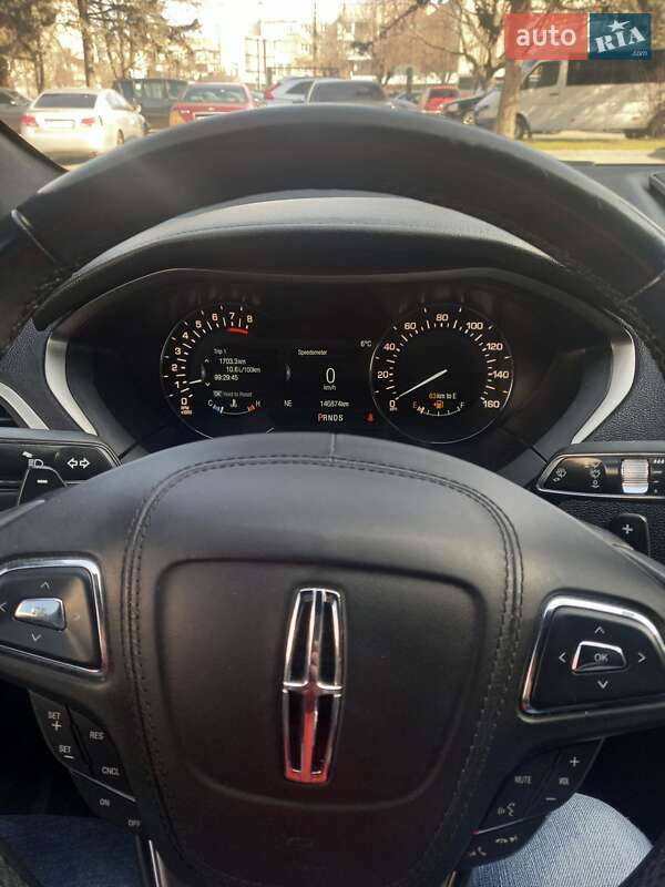 Седан Lincoln MKZ 2017 в Чернівцях