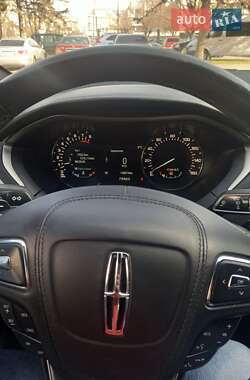 Седан Lincoln MKZ 2017 в 