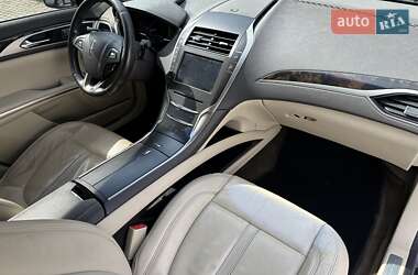 Седан Lincoln MKZ 2014 в 