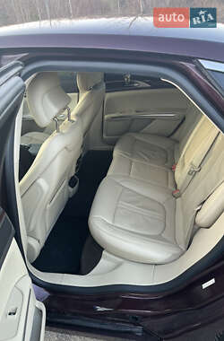 Седан Lincoln MKZ 2013 в 
