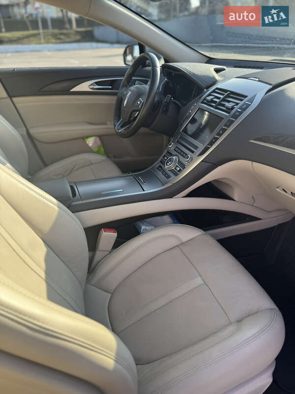 Седан Lincoln MKZ 2019 в Києві