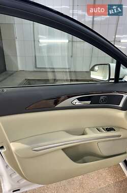 Седан Lincoln MKZ 2013 в 