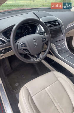 Седан Lincoln MKZ 2015 в 