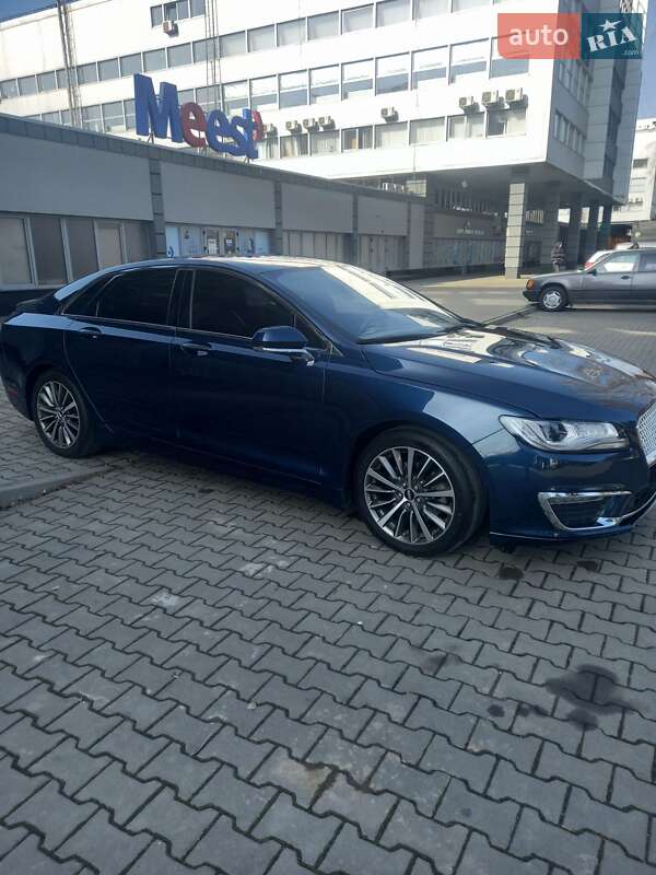 Седан Lincoln MKZ 2017 в Чернівцях