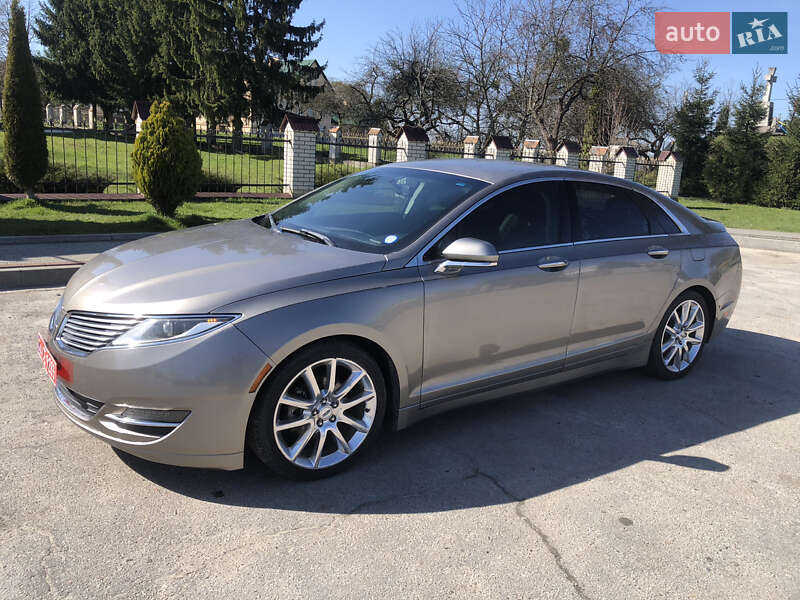 Седан Lincoln MKZ 2015 в Львові