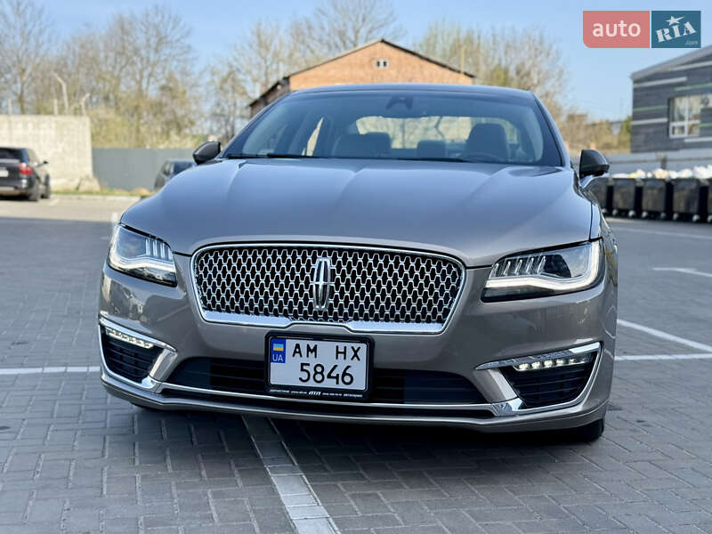 Седан Lincoln MKZ 2019 в 