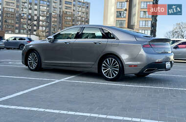 Седан Lincoln MKZ 2019 в 