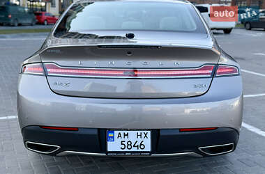 Седан Lincoln MKZ 2019 в 