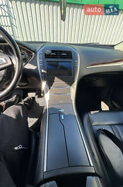 Седан Lincoln MKZ 2016 в 