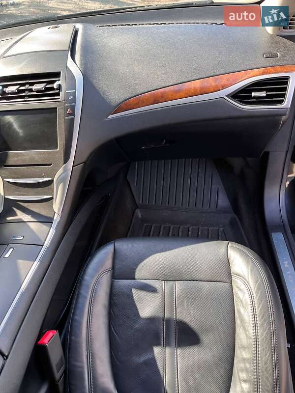 Седан Lincoln MKZ 2014 в Каменском