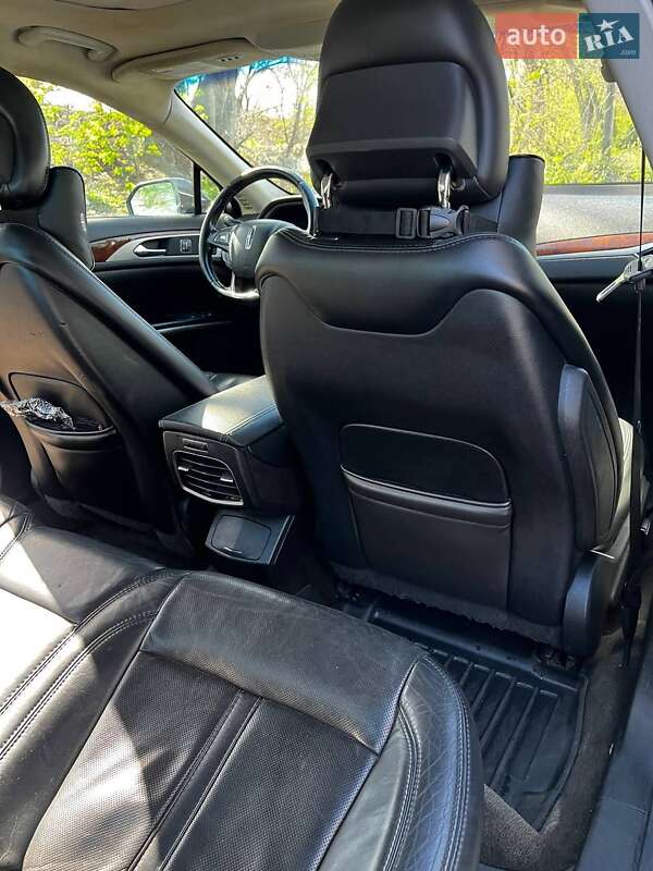 Седан Lincoln MKZ 2014 в Каменском