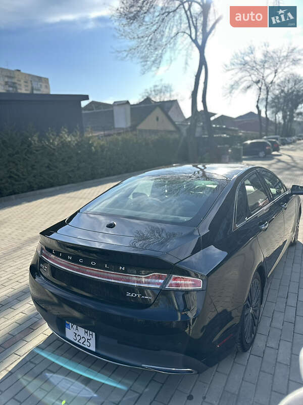 Седан Lincoln MKZ 2017 в Ужгороде