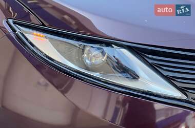 Седан Lincoln MKZ 2013 в 