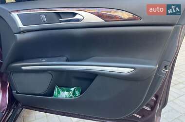 Седан Lincoln MKZ 2013 в 