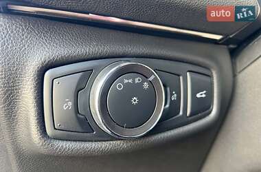 Седан Lincoln MKZ 2013 в 