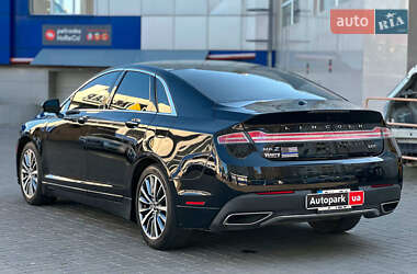 Седан Lincoln MKZ 2018 в 