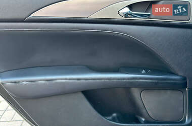 Седан Lincoln MKZ 2018 в 