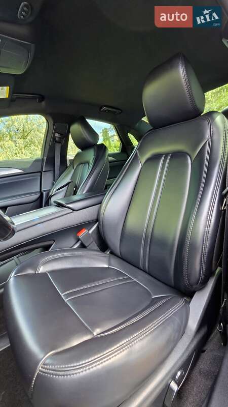 Седан Lincoln MKZ 2019 в Каменском