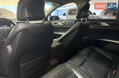 Седан Lincoln MKZ 2013 в 