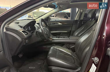 Седан Lincoln MKZ 2013 в 