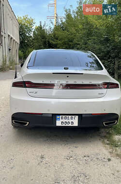 Седан Lincoln MKZ 2013 в 