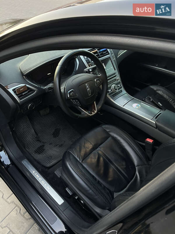 Седан Lincoln MKZ 2016 в Павлограді