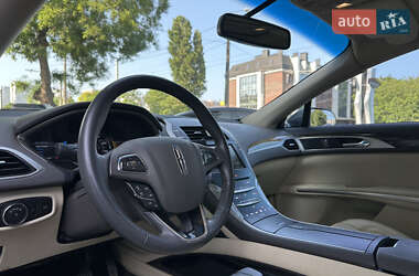 Седан Lincoln MKZ 2014 в 
