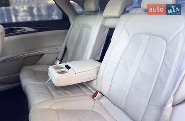 Седан Lincoln MKZ 2013 в 