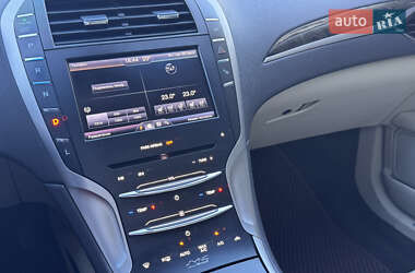 Седан Lincoln MKZ 2013 в 