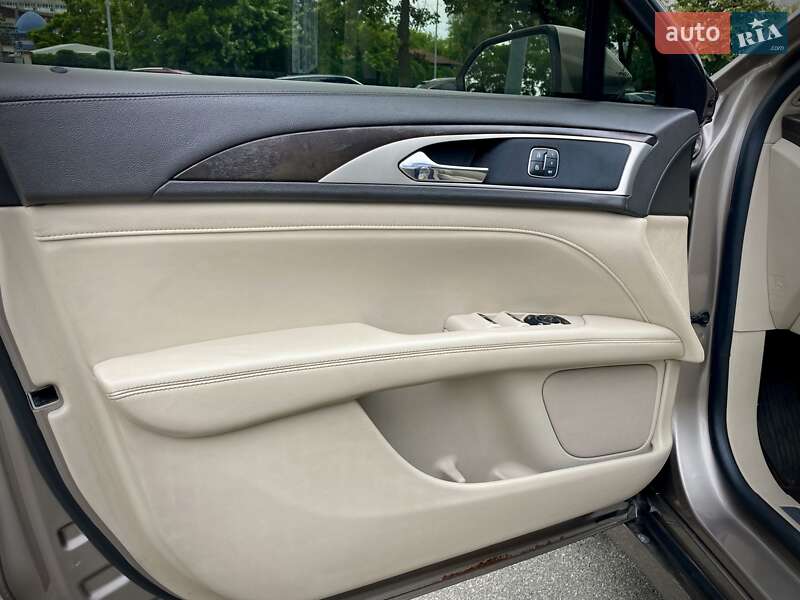 Седан Lincoln MKZ 2018 в Киеве