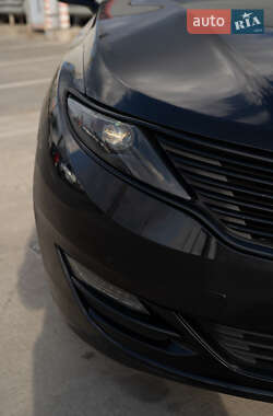Седан Lincoln MKZ 2013 в 