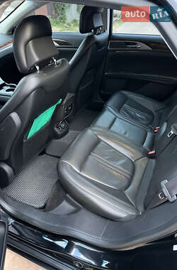 Седан Lincoln MKZ 2013 в 
