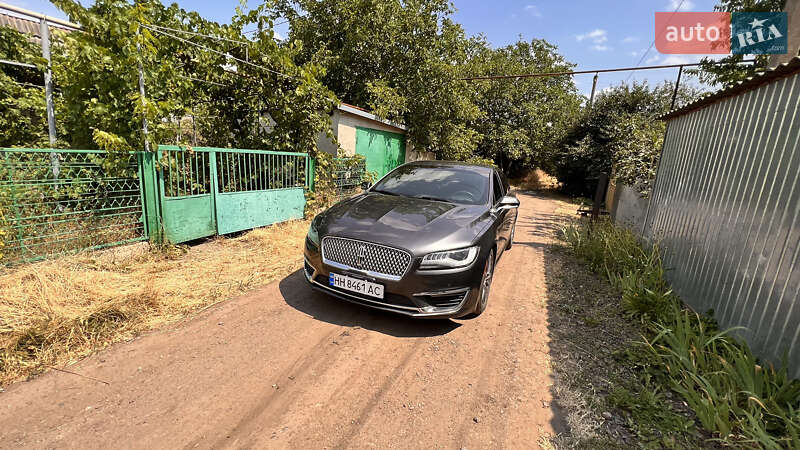 Седан Lincoln MKZ 2018 в Роздільній